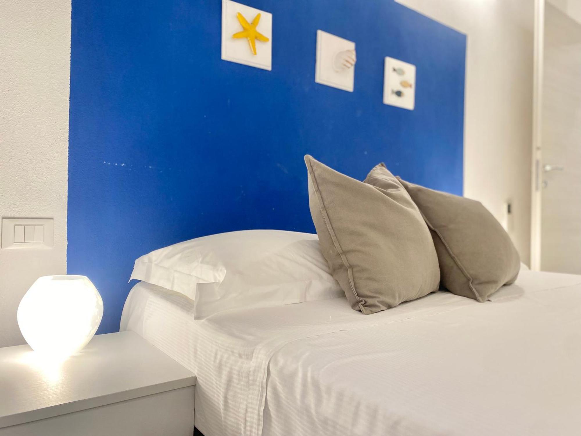 Alla Casa Rosa Al Mare- Centrale A Di Fronte Al Mare- Emozionante- Garage Privato Gratuito A 800 Mt- Aria Condizionata-Wifi راباللو المظهر الخارجي الصورة
