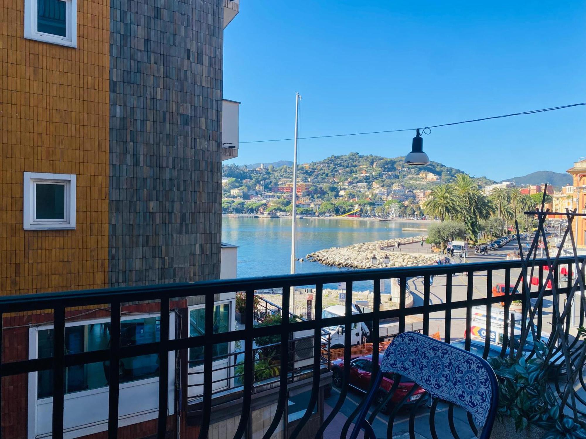Alla Casa Rosa Al Mare- Centrale A Di Fronte Al Mare- Emozionante- Garage Privato Gratuito A 800 Mt- Aria Condizionata-Wifi راباللو المظهر الخارجي الصورة