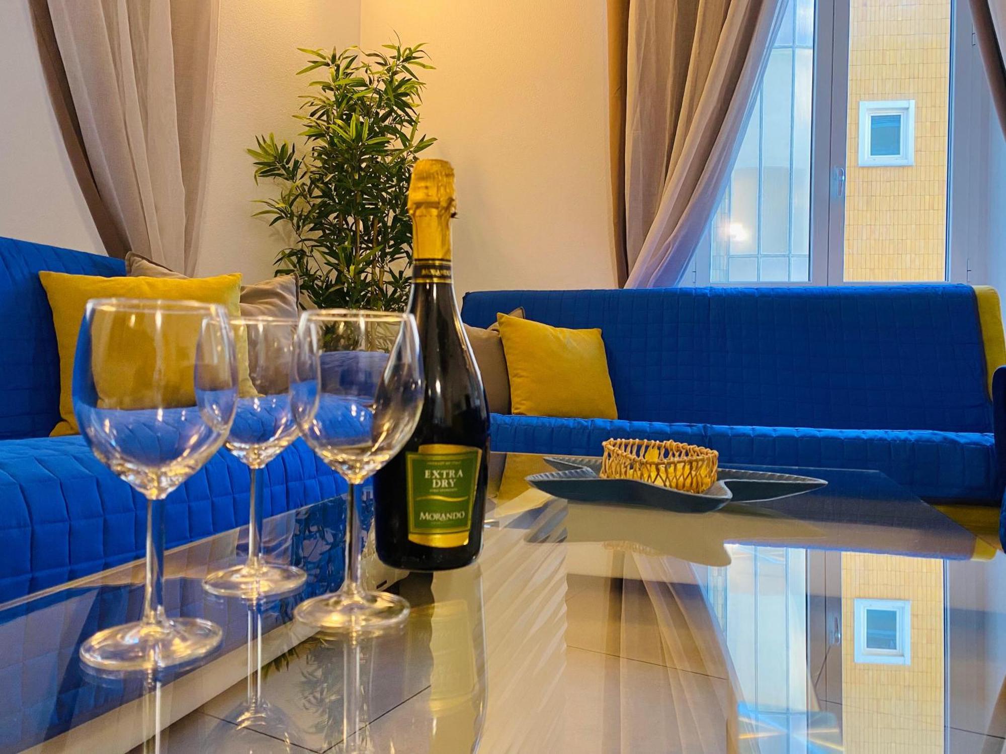 Alla Casa Rosa Al Mare- Centrale A Di Fronte Al Mare- Emozionante- Garage Privato Gratuito A 800 Mt- Aria Condizionata-Wifi راباللو المظهر الخارجي الصورة