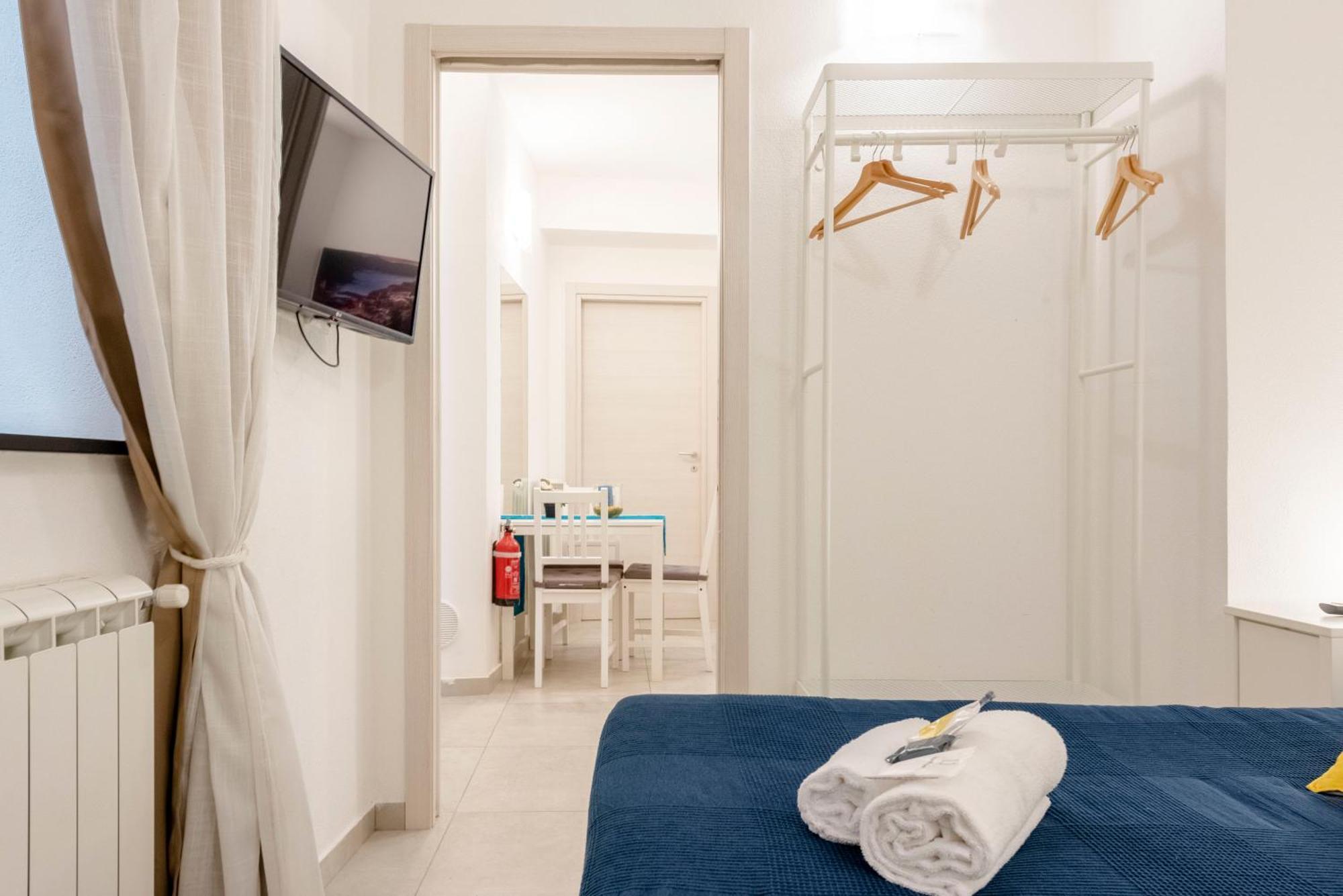 Alla Casa Rosa Al Mare- Centrale A Di Fronte Al Mare- Emozionante- Garage Privato Gratuito A 800 Mt- Aria Condizionata-Wifi راباللو المظهر الخارجي الصورة